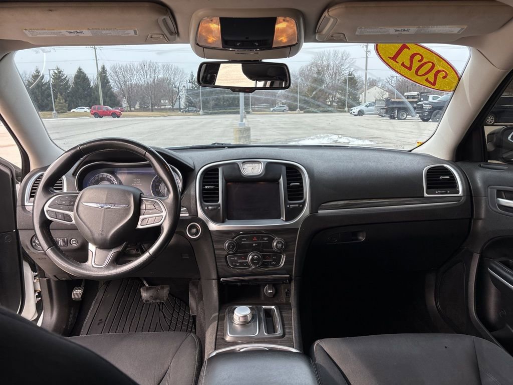 Used 2021 Chrysler 300 Touring w/ Sport Appearance Package image 10