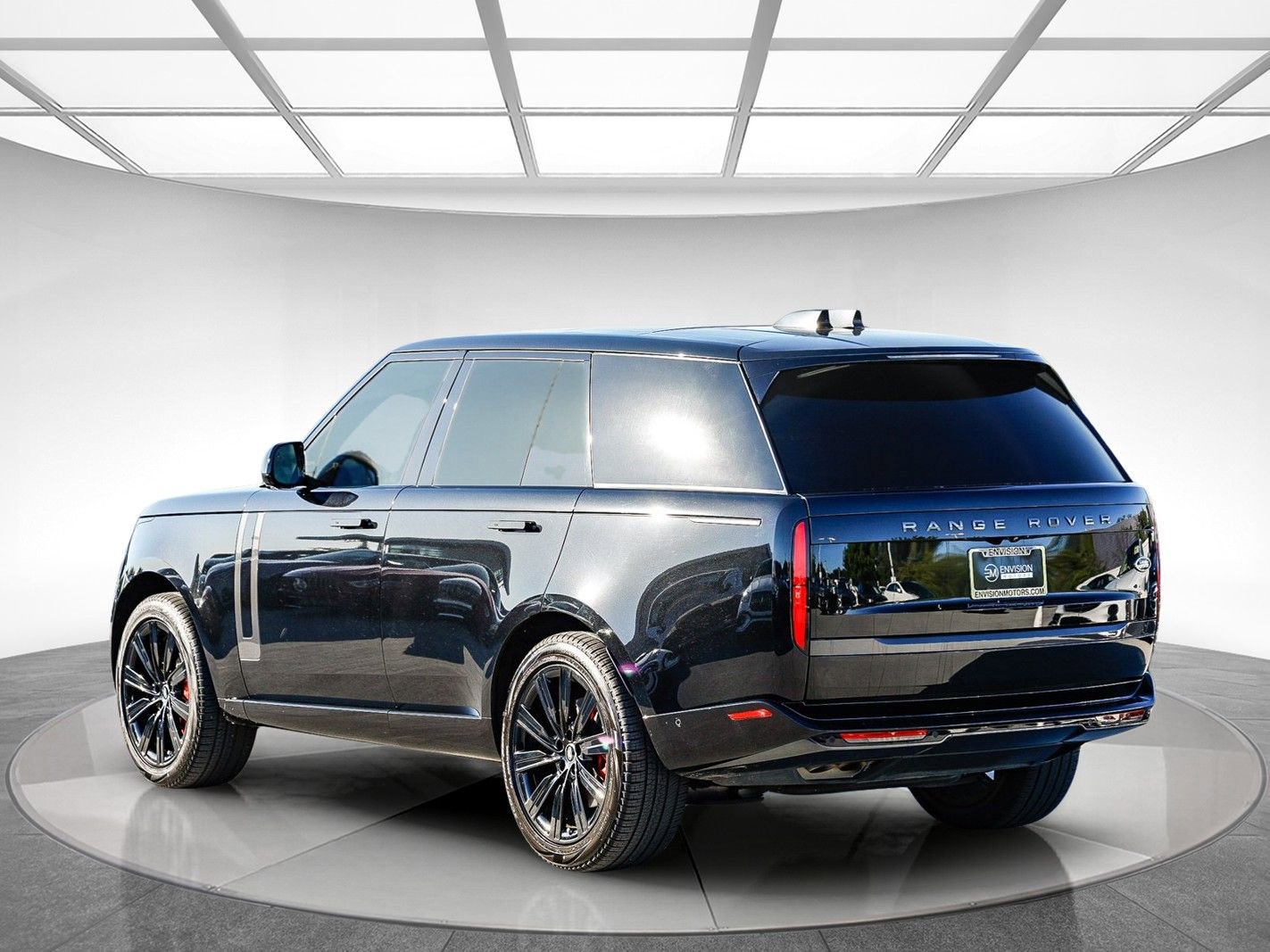 Used 2023 Land Rover Range Rover SE AWD/4WD image 2