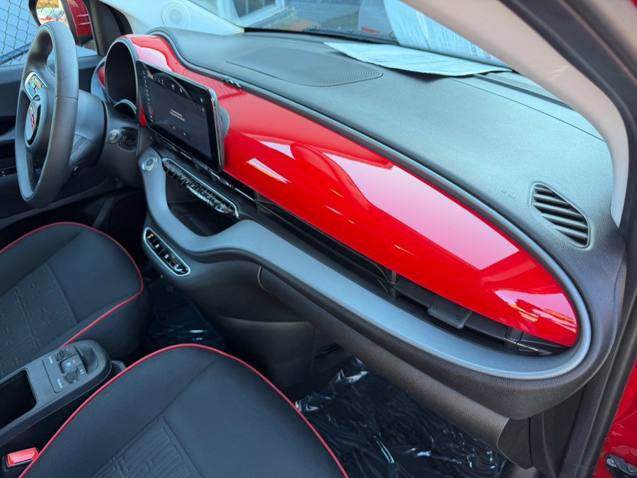 Used 2024 FIAT 500 e (RED) image 32