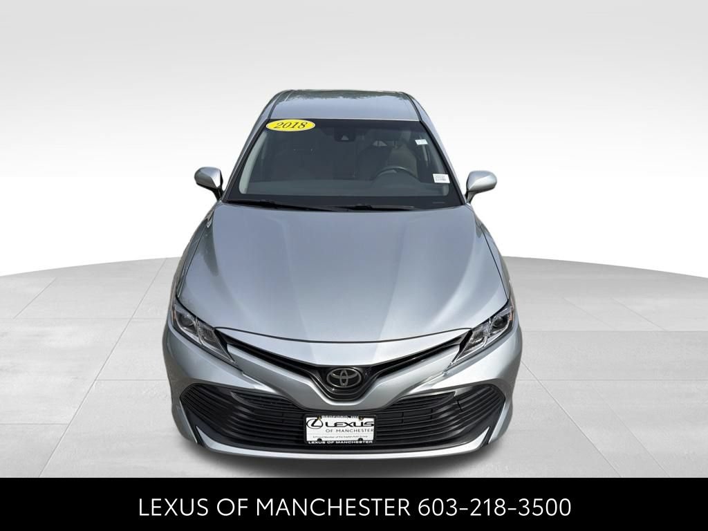 Used 2018 Toyota Camry LE FWD image 2