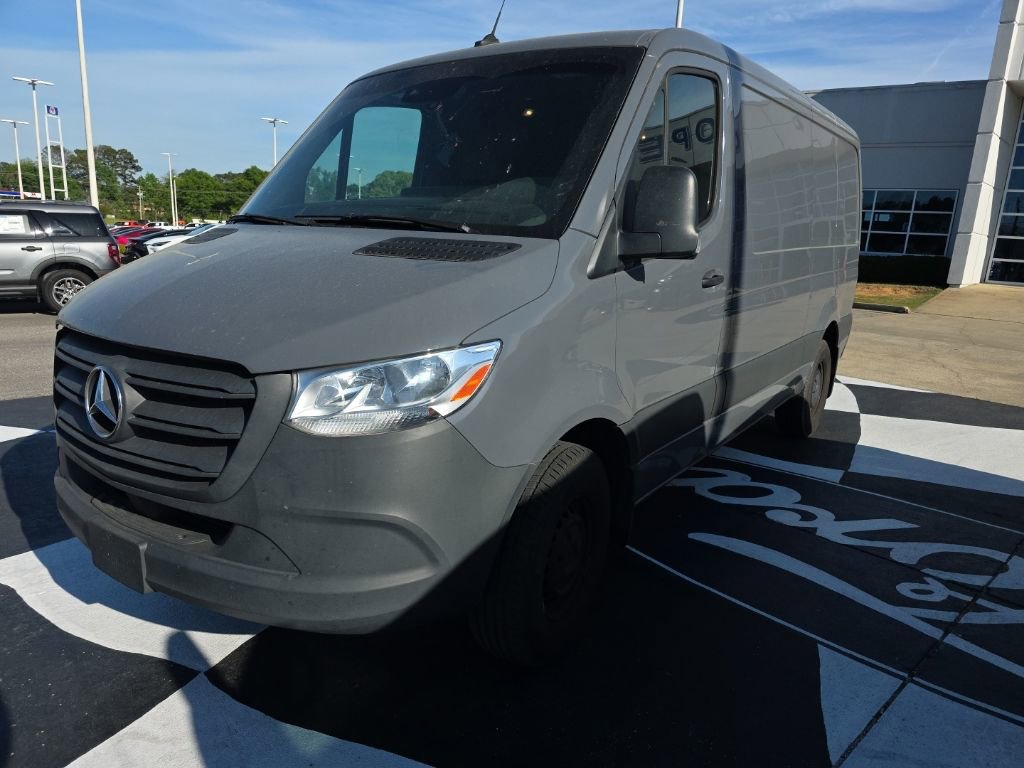 Used 2022 Mercedes-Benz Sprinter 144 Cargo image 2