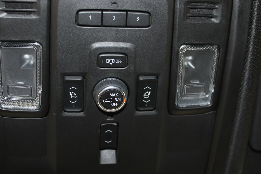 Used 2024 GMC Yukon Denali RWD image 57