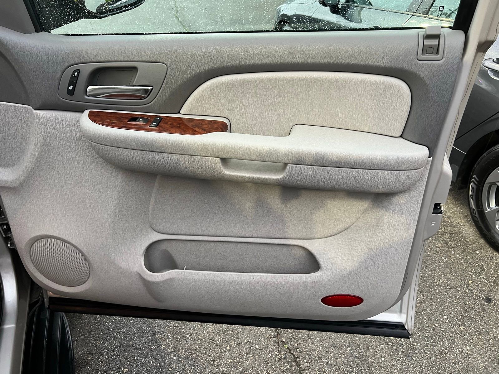 Used 2007 Chevrolet Tahoe LTZ w/ LTZ Preferred Equipment Group image 35