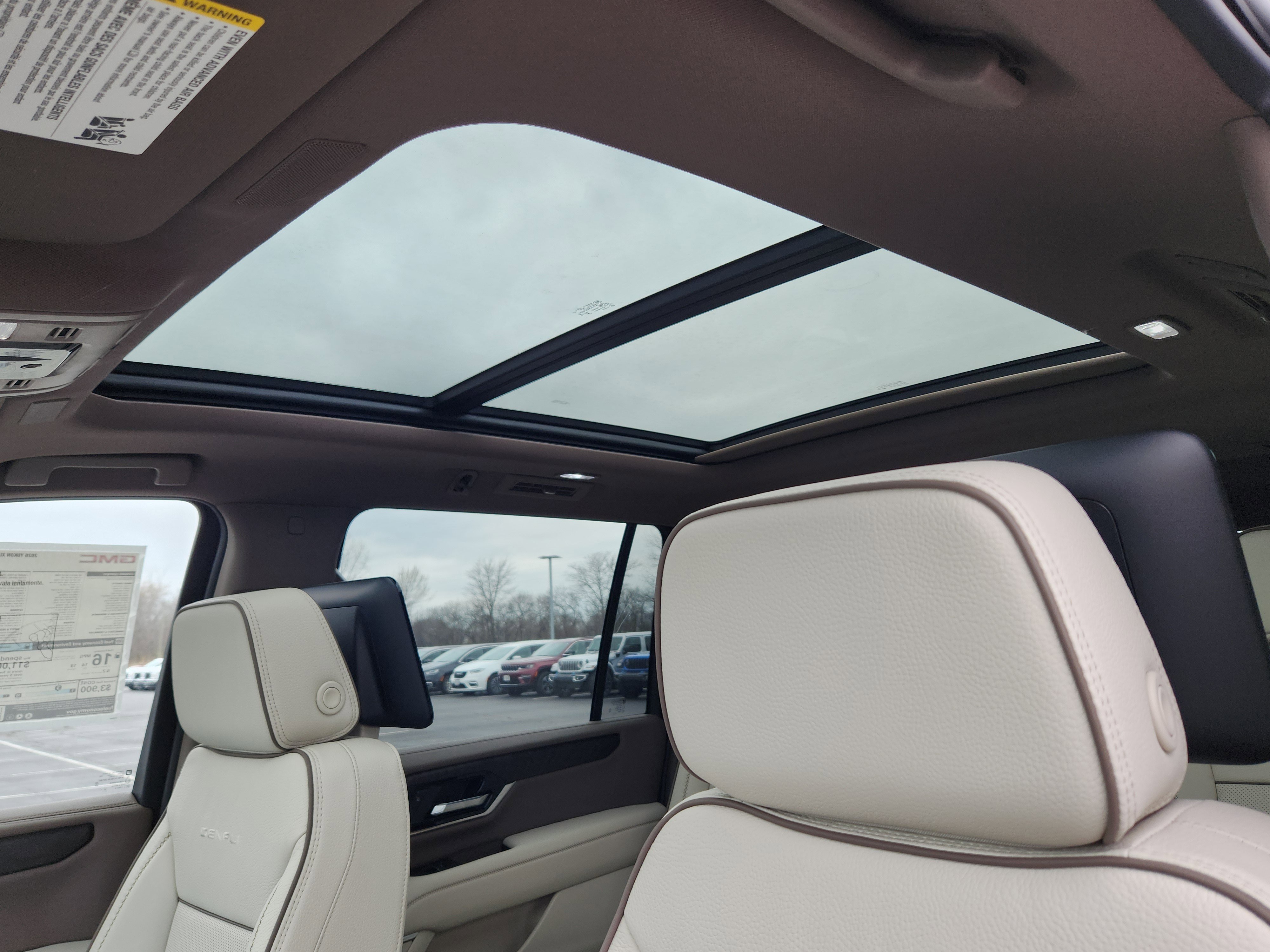 New 2026 GMC Yukon XL Denali w/ Denali Reserve Package image 18