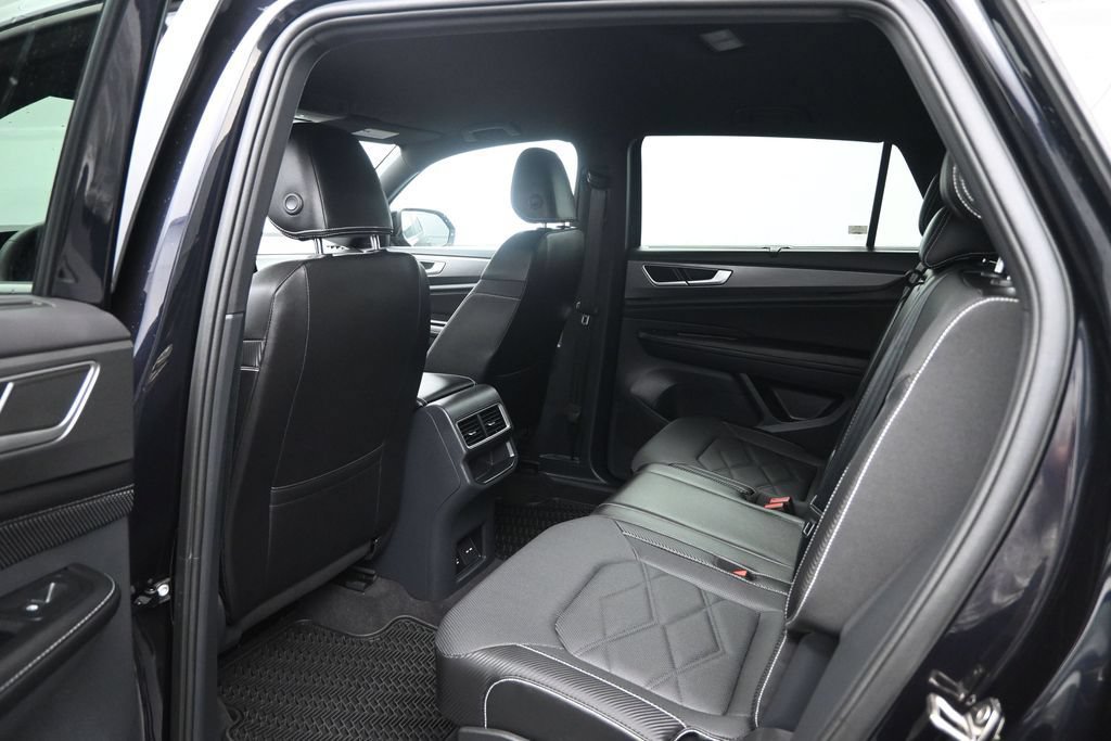 Used 2024 Volkswagen Atlas Cross Sport SE AWD/4WD image 24