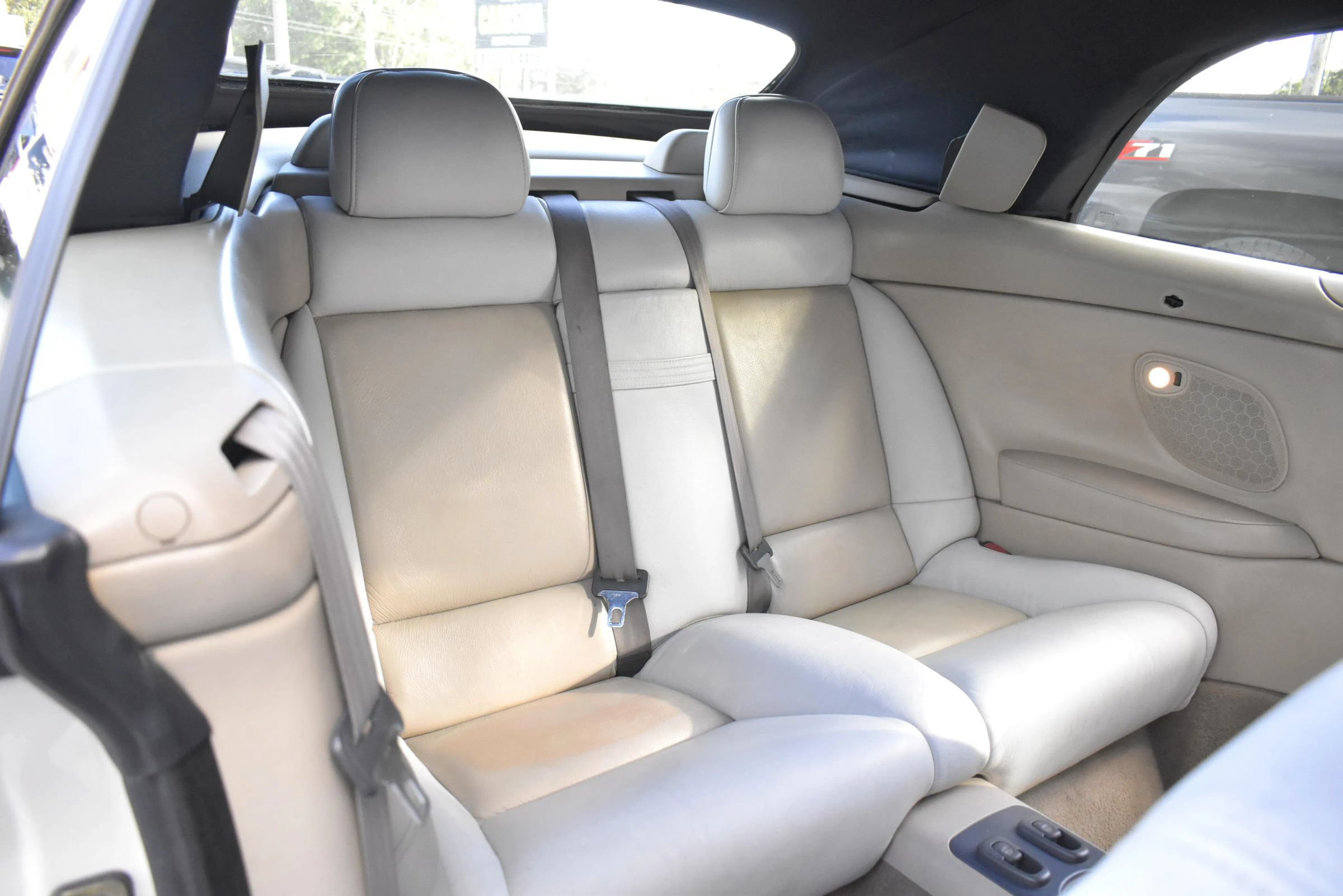 Used 2004 Volvo C70 LT FWD image 16