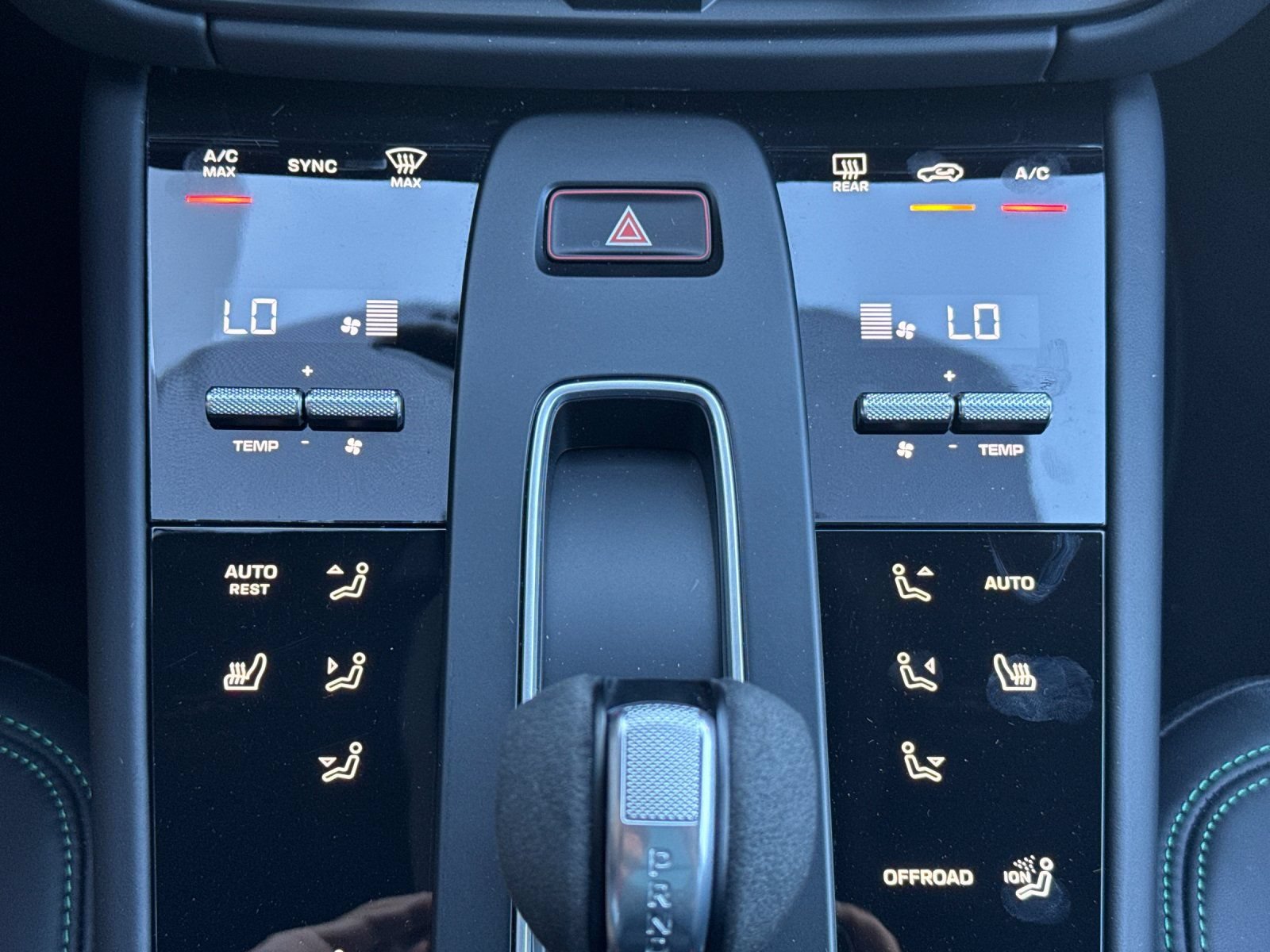 Certified 2026 Porsche Macan GTS AWD/4WD image 22