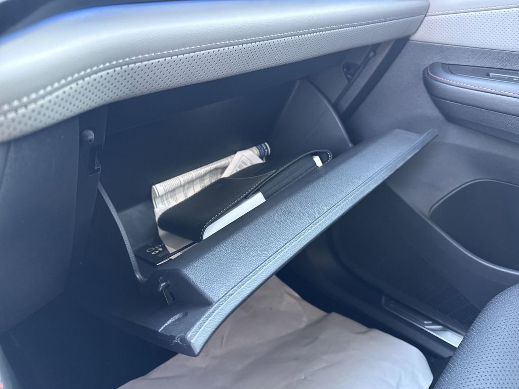 Used 2025 Volkswagen Atlas Peak Edition SE image 44