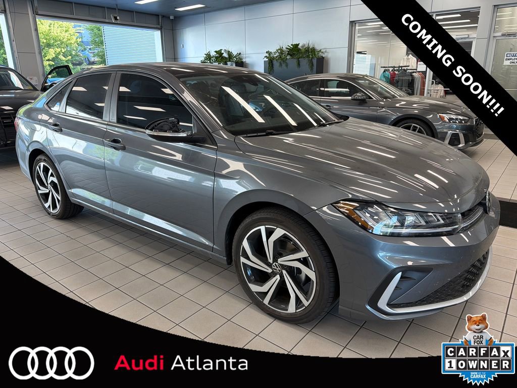 Used 2025 Volkswagen Jetta SEL image 1