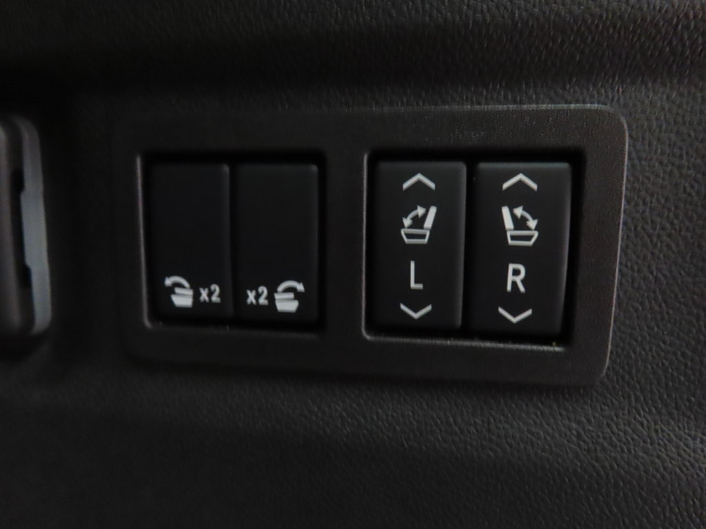 Used 2026 GMC Yukon XL AT4 Ultimate AWD/4WD image 41