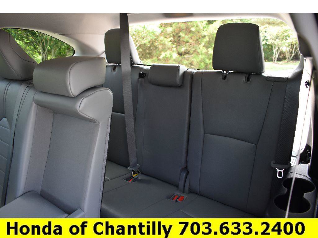 Used 2022 Toyota Highlander XLE AWD/4WD image 31