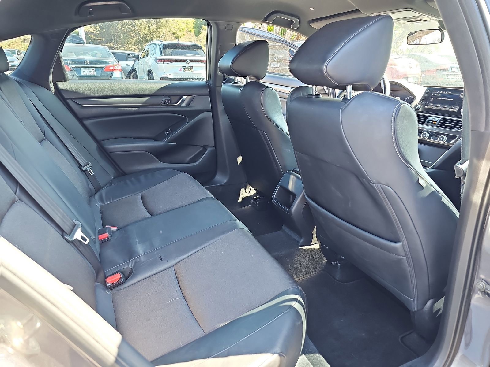 Used 2018 Honda Accord Sport image 14