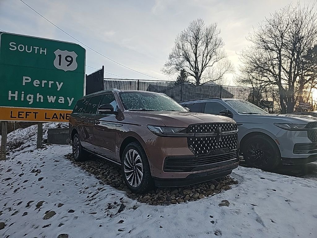 New 2025 Lincoln Navigator L Black Label image 3