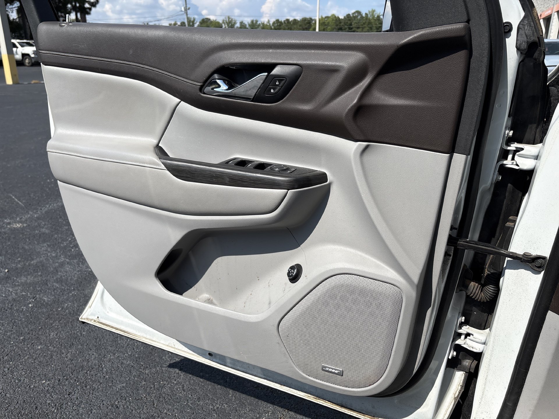 Used 2019 GMC Acadia SLT FWD image 9