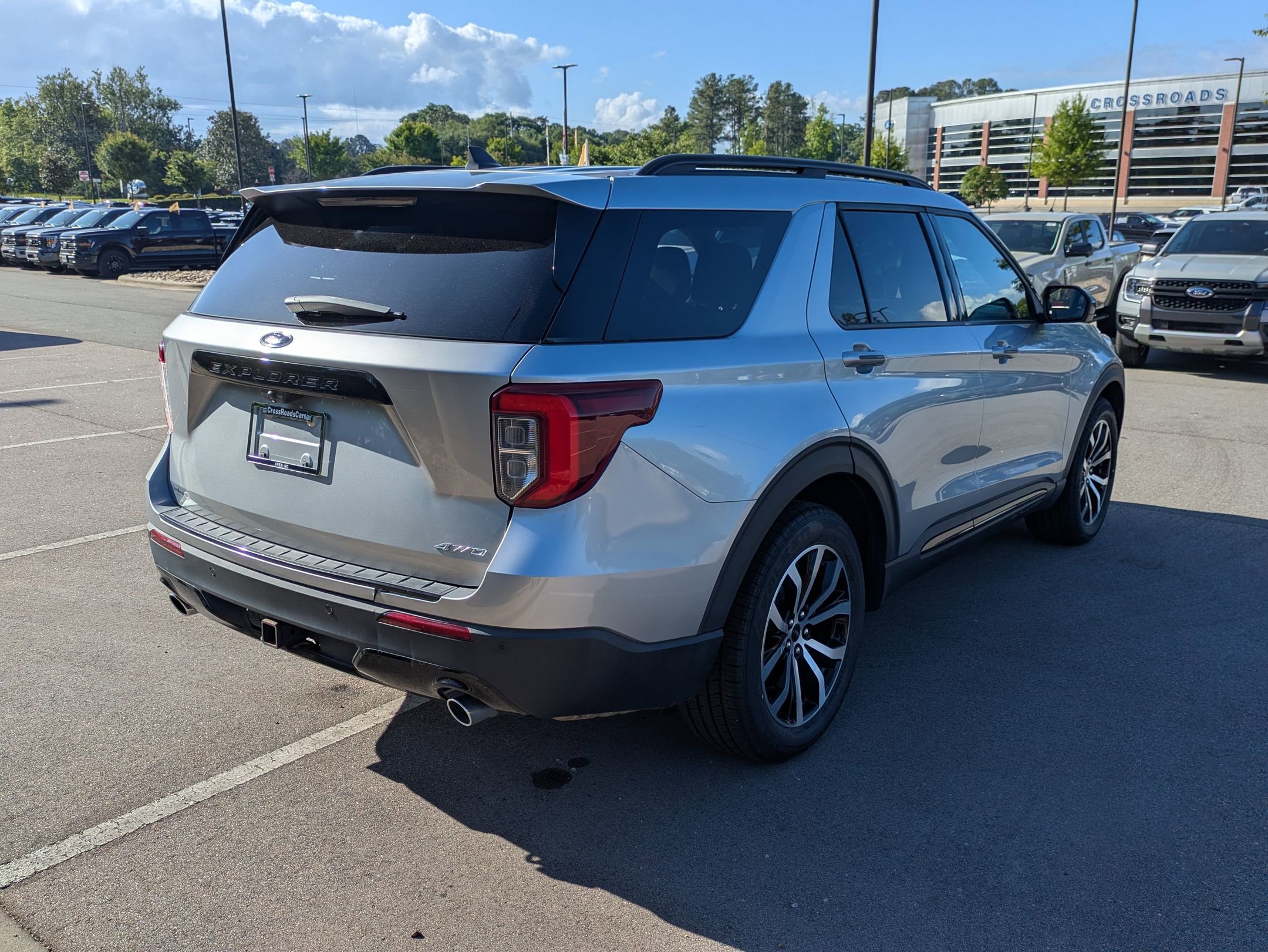 Certified 2022 Ford Explorer ST-Line w/ Class IV Trailer Tow Package AWD/4WD image 4