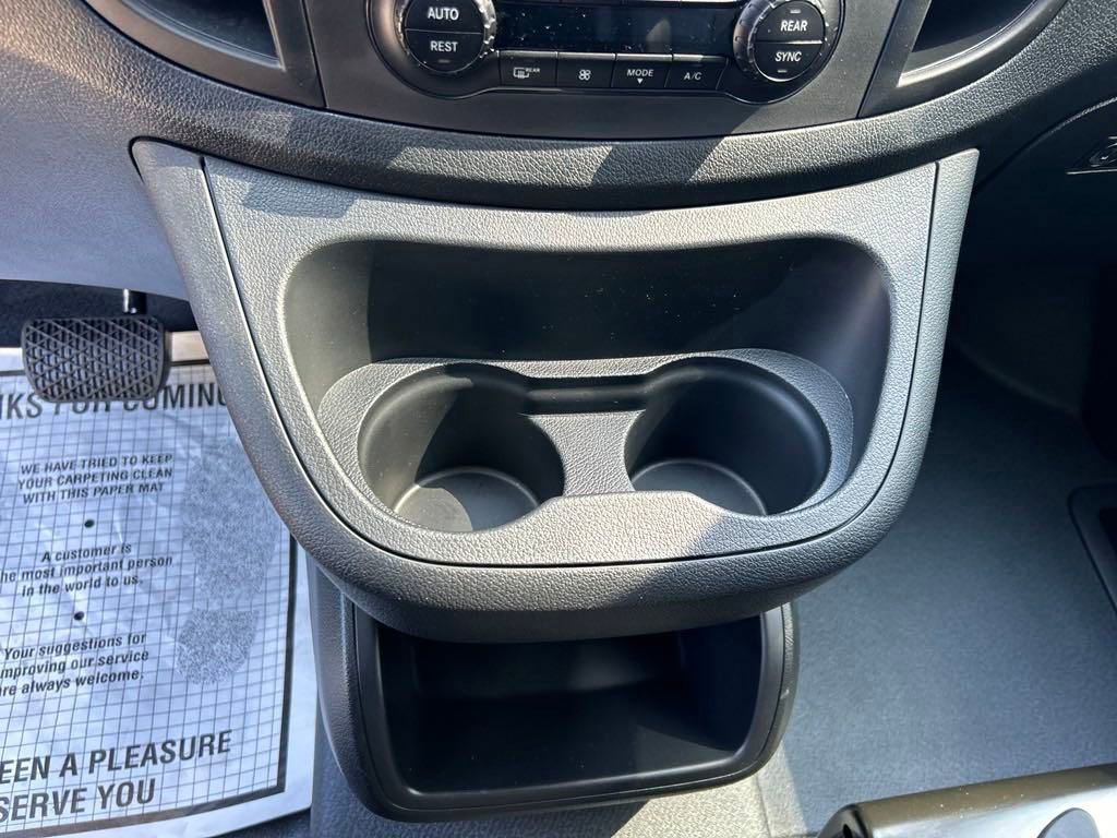 New 2023 Mercedes-Benz Metris Passenger image 25