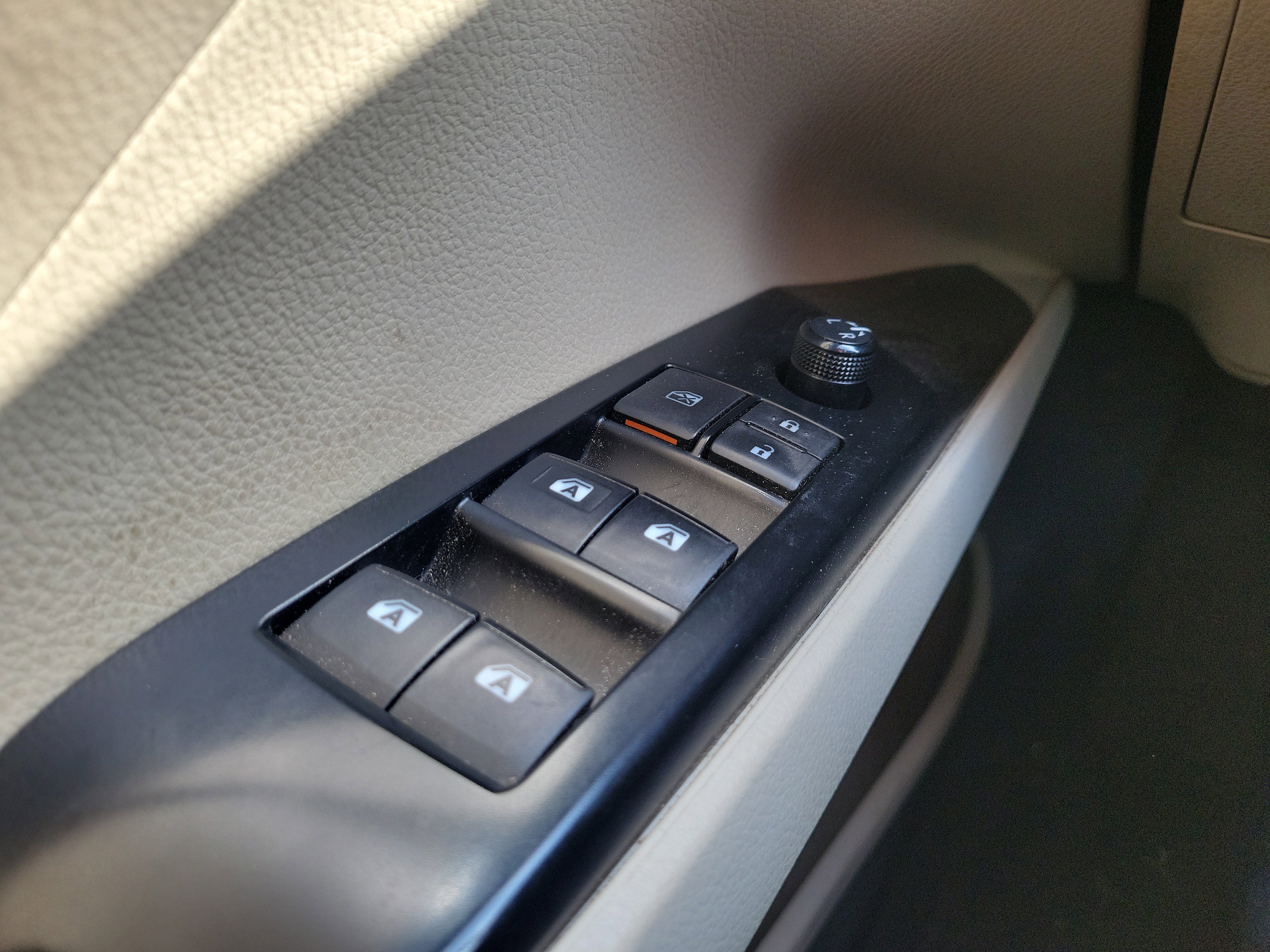 Used 2019 Toyota Camry LE w/ Sunroof Package image 17