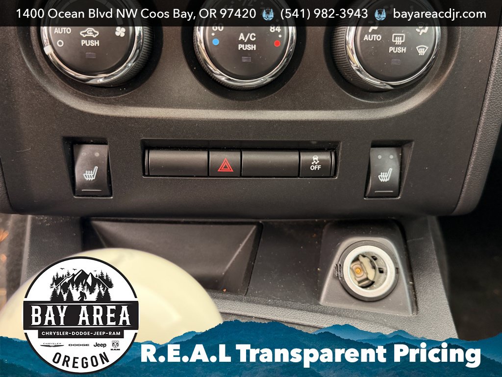 Used 2014 Dodge Challenger R/T RWD image 23