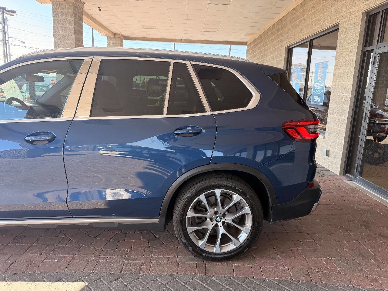 Used 2019 BMW X5 xDrive40i w/ Convenience Package image 5