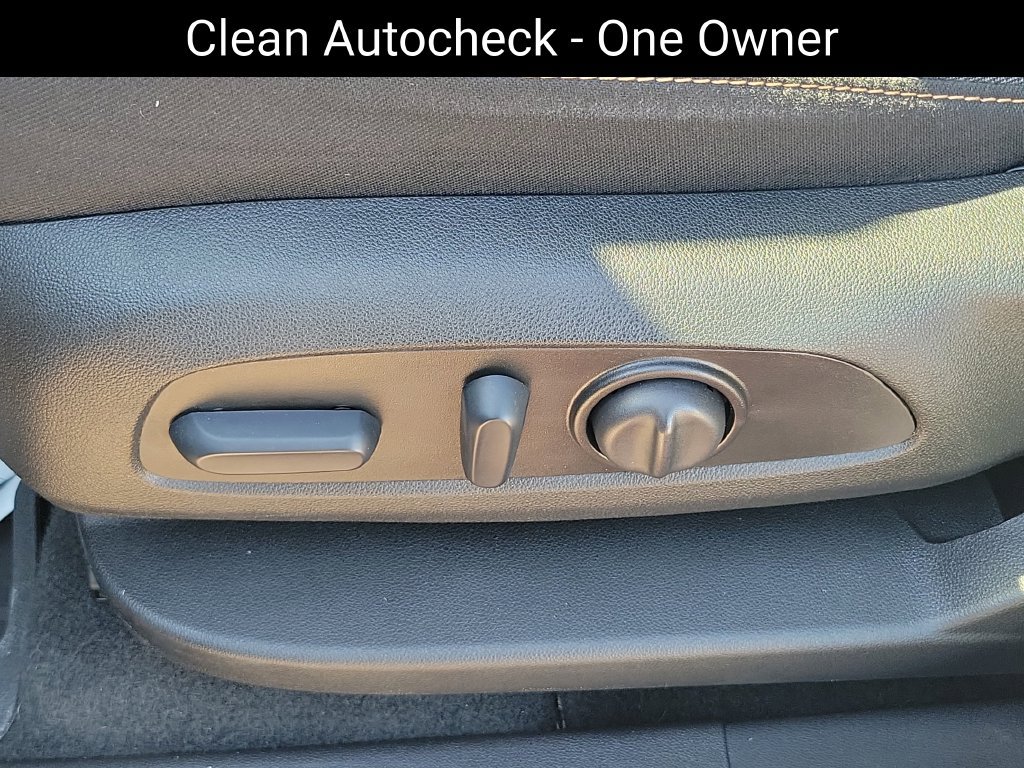 Used 2024 Chevrolet Equinox LT w/ LPO, Floor Liner Package FWD image 7