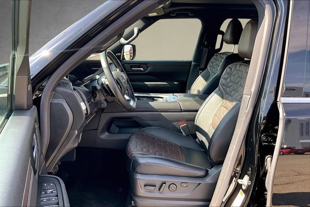 Used 2025 Nissan Armada Platinum Reserve image 22