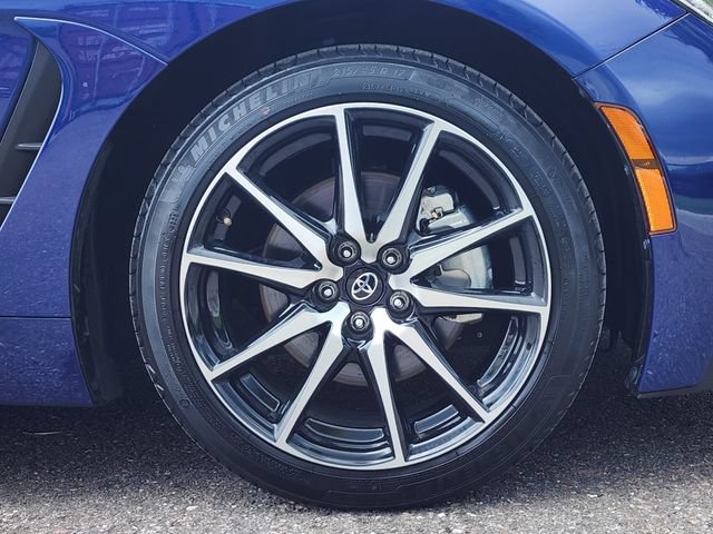 Used 2024 Toyota GR86 RWD image 13
