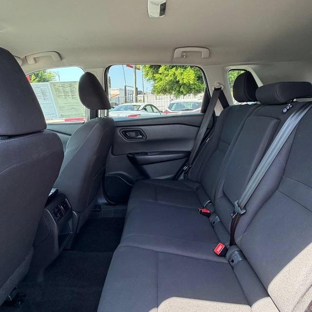 Used 2024 Nissan Rogue S FWD image 32
