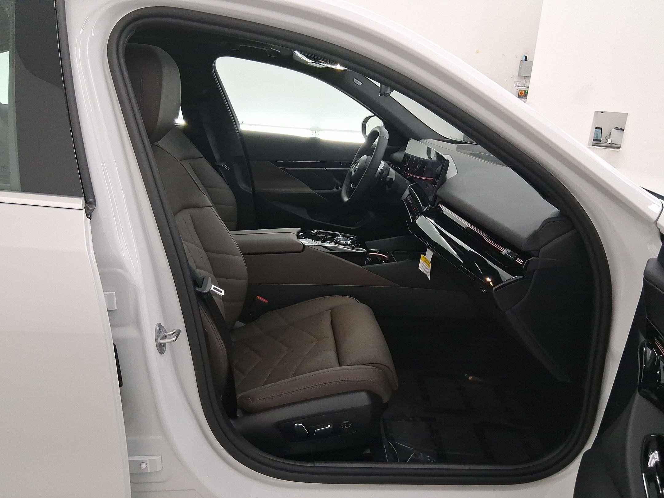 New 2026 BMW 530i w/ Executive Package RWD image 30