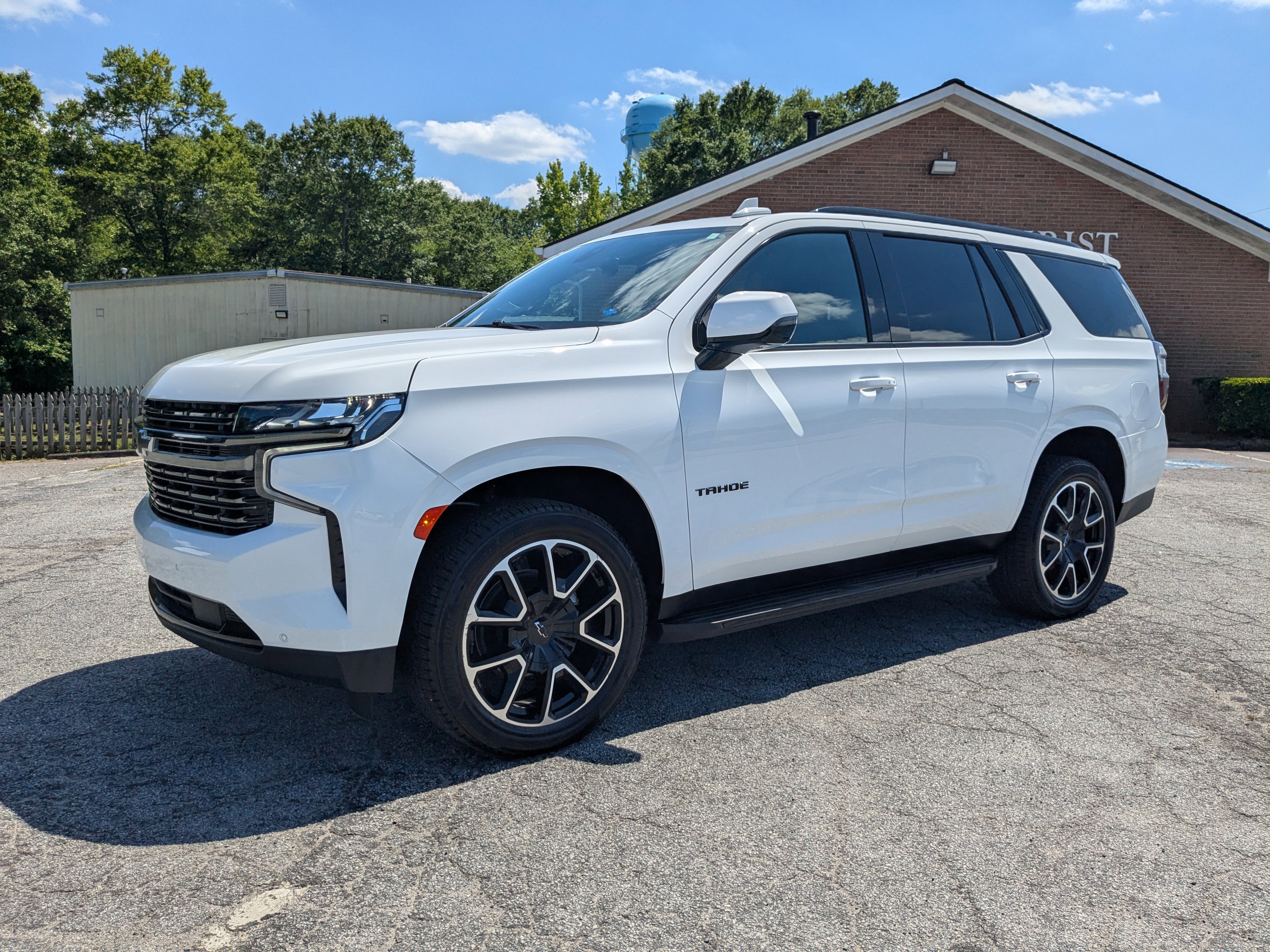Used 2022 Chevrolet Tahoe RST w/ Luxury Package RWD image 6