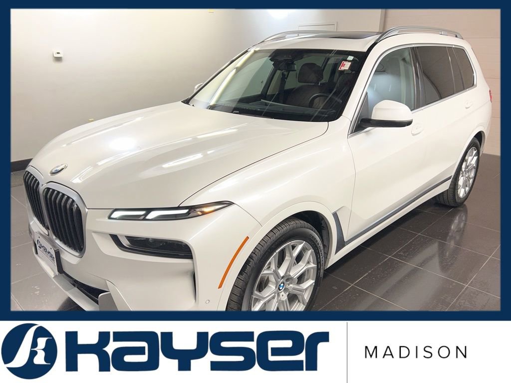 Used 2023 BMW X7 xDrive40i w/ Premium Package image 3