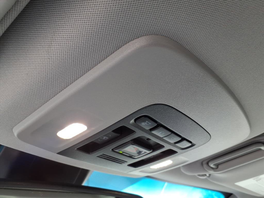 Used 2020 Toyota Camry XLE w/ Navigation Package image 27