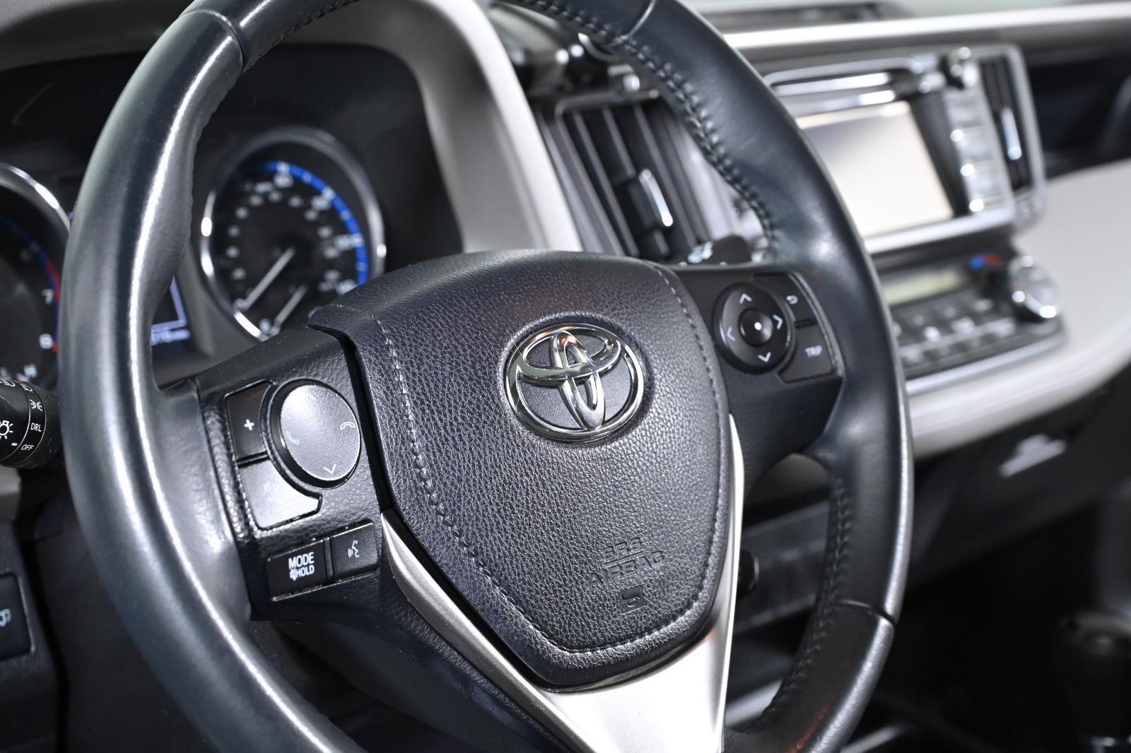 Used 2016 Toyota RAV4 XLE image 11