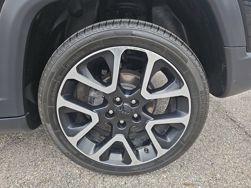 Used 2019 Jeep Compass Limited FWD image 31