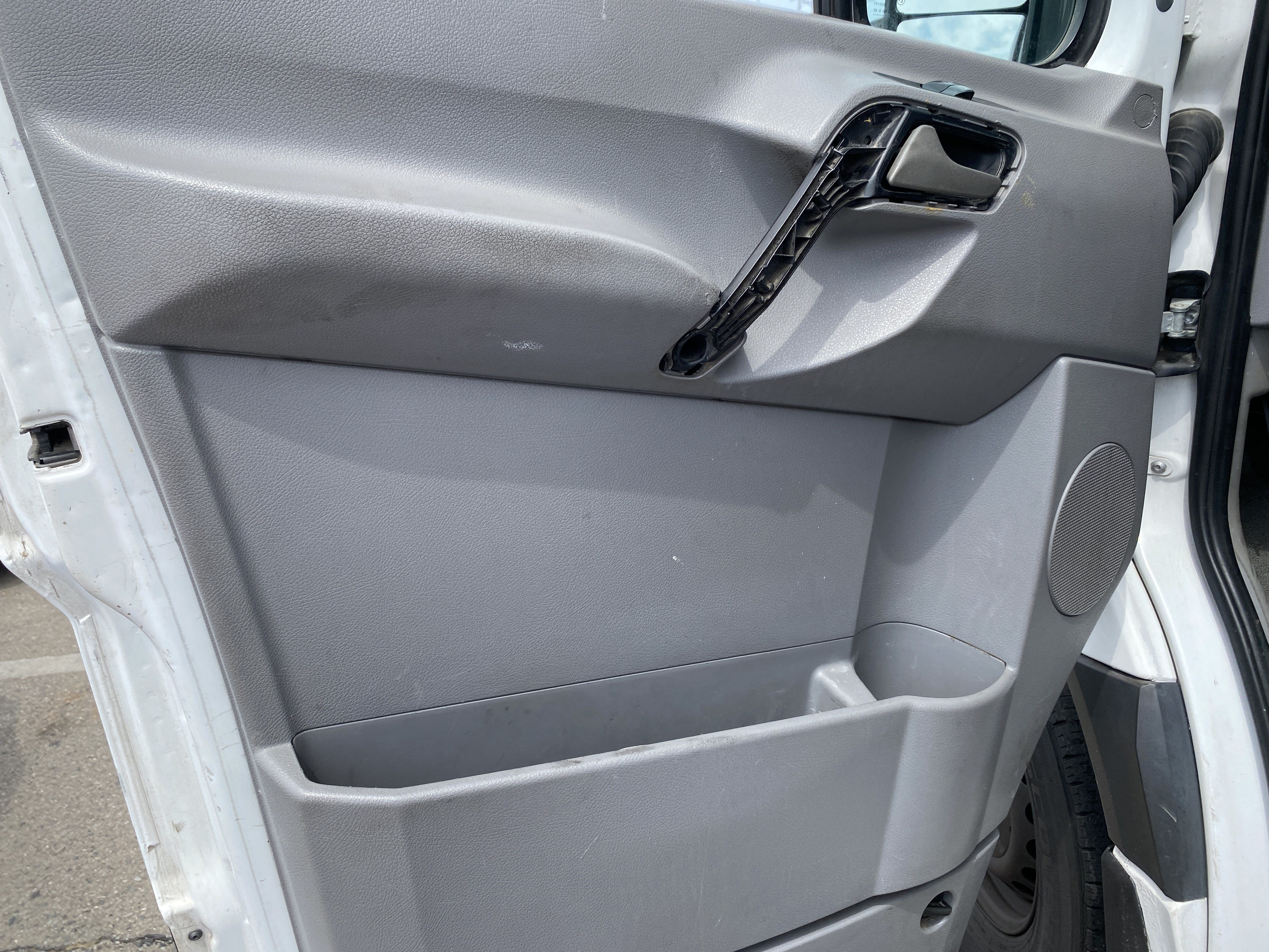 Used 2007 Dodge Sprinter 2500 RWD image 16