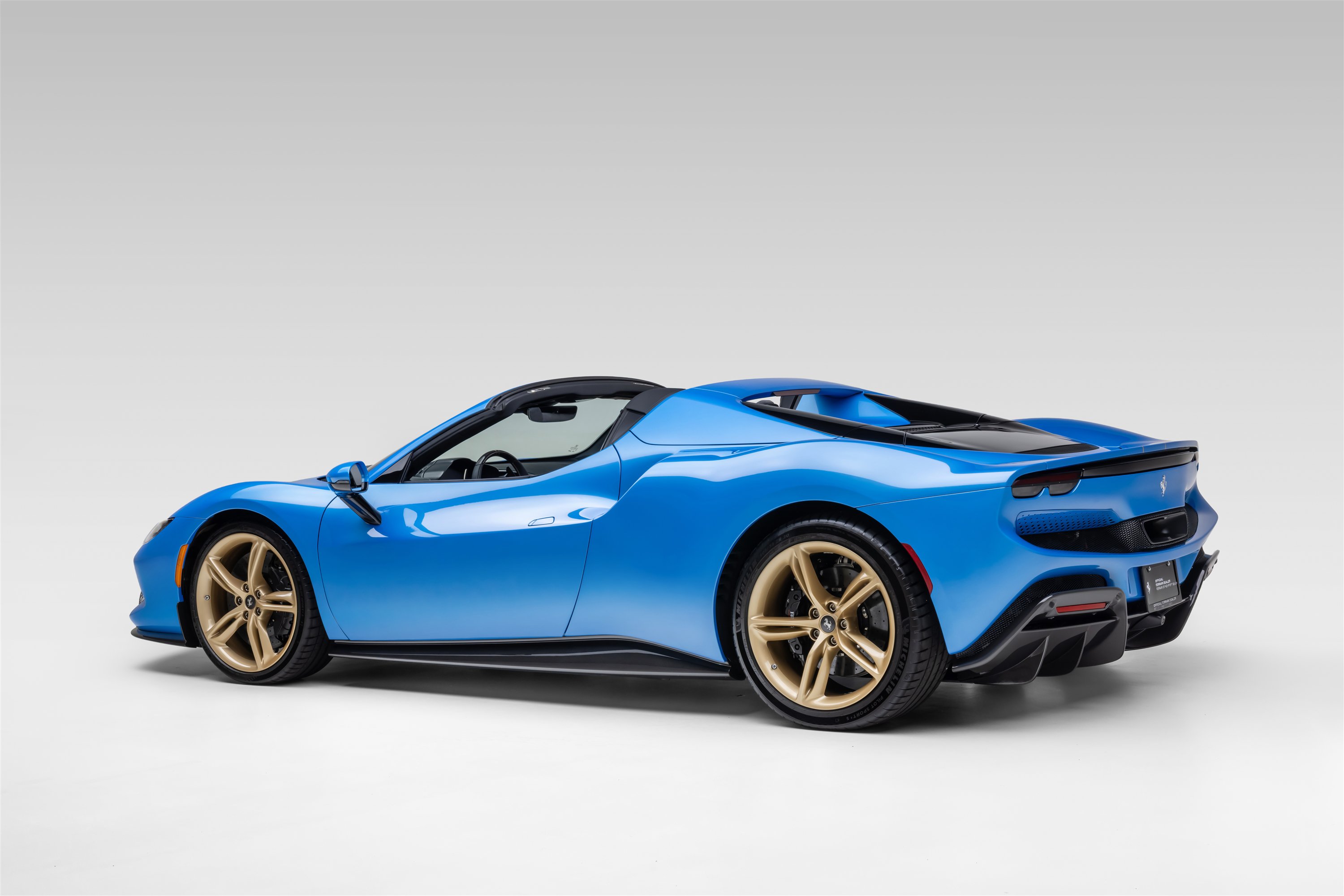 Used 2024 Ferrari 296 GTS RWD image 11