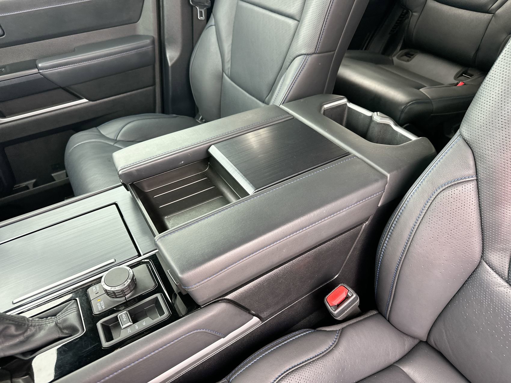 Used 2024 Toyota Sequoia Platinum AWD/4WD image 20