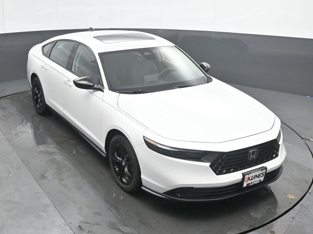 Used 2025 Honda Accord SE image 30
