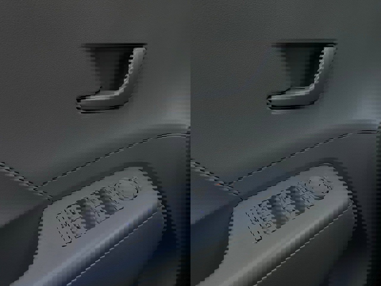 Used 2025 Hyundai Kona SEL image 21