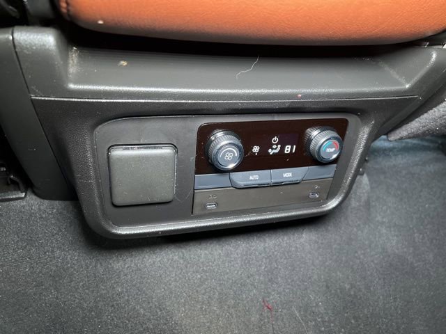 Used 2025 Chevrolet Tahoe LS image 43