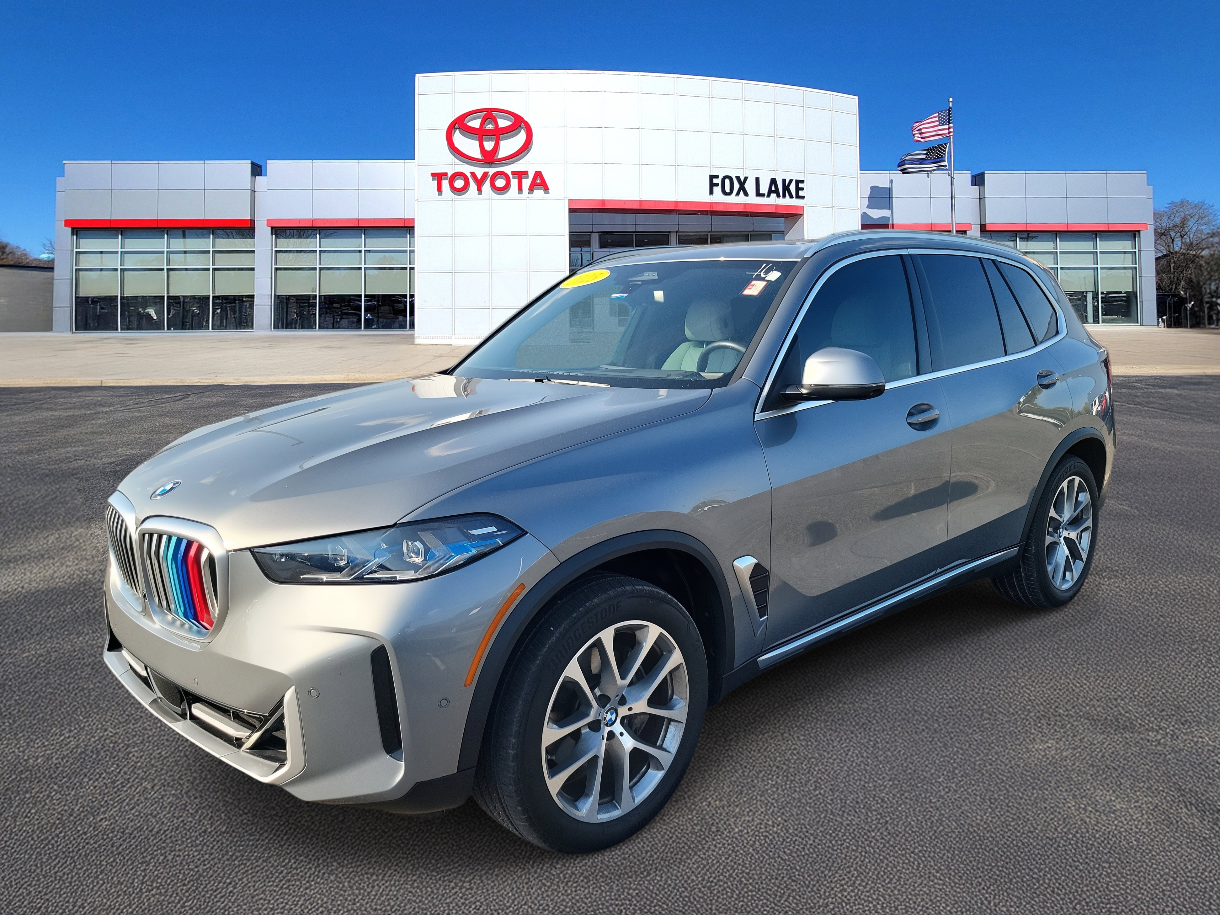 Used 2025 BMW X5 xDrive40i w/ Premium Package image 2