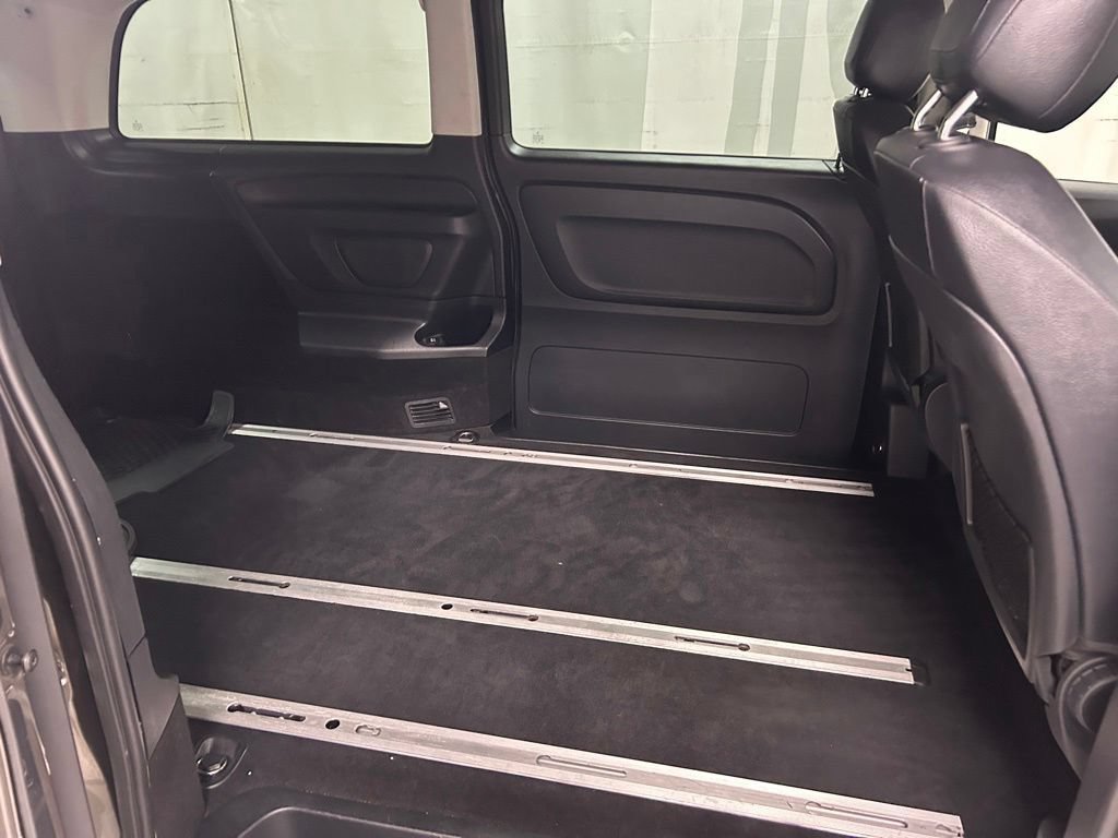Used 2016 Mercedes-Benz Metris Passenger image 13