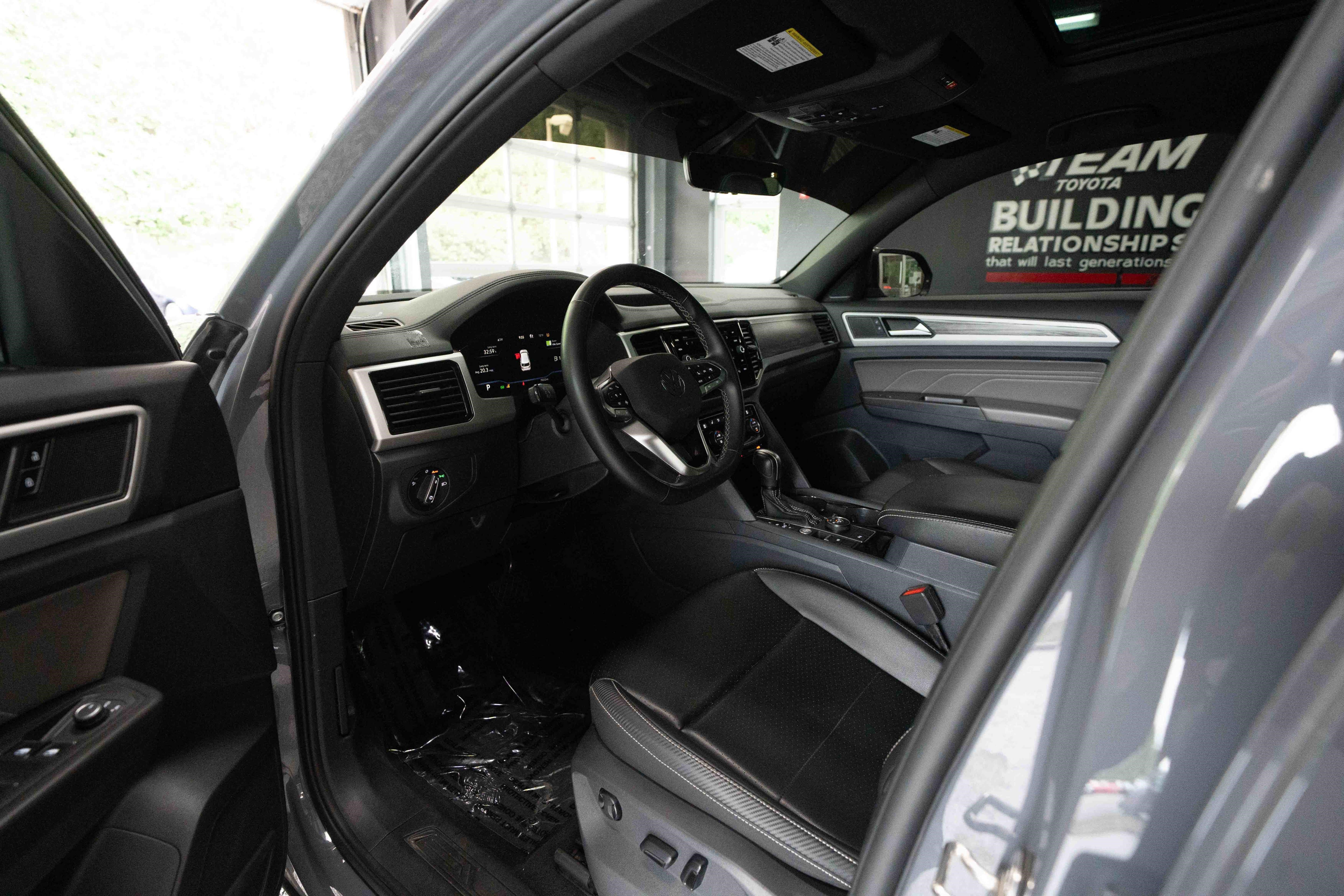 Used 2022 Volkswagen Atlas Cross Sport SE w/ Panoramic Sunroof Package AWD/4WD image 8