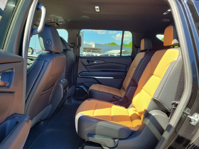 New 2027 Chevrolet Traverse Z71 w/ Enhanced Driving Package AWD/4WD image 15