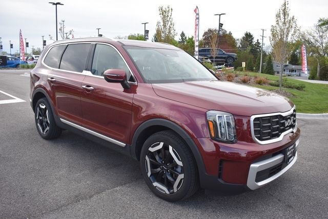Used 2024 Kia Telluride S w/ S Sunroof Package AWD/4WD image 1
