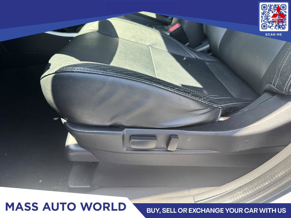 Used 2019 Mitsubishi Outlander SEL AWD/4WD image 9