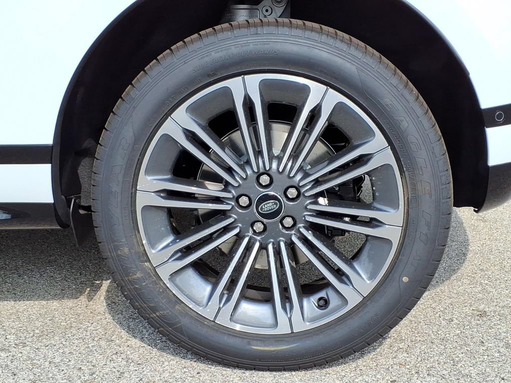 New 2026 Land Rover Range Rover Evoque Hoxton AWD/4WD image 6