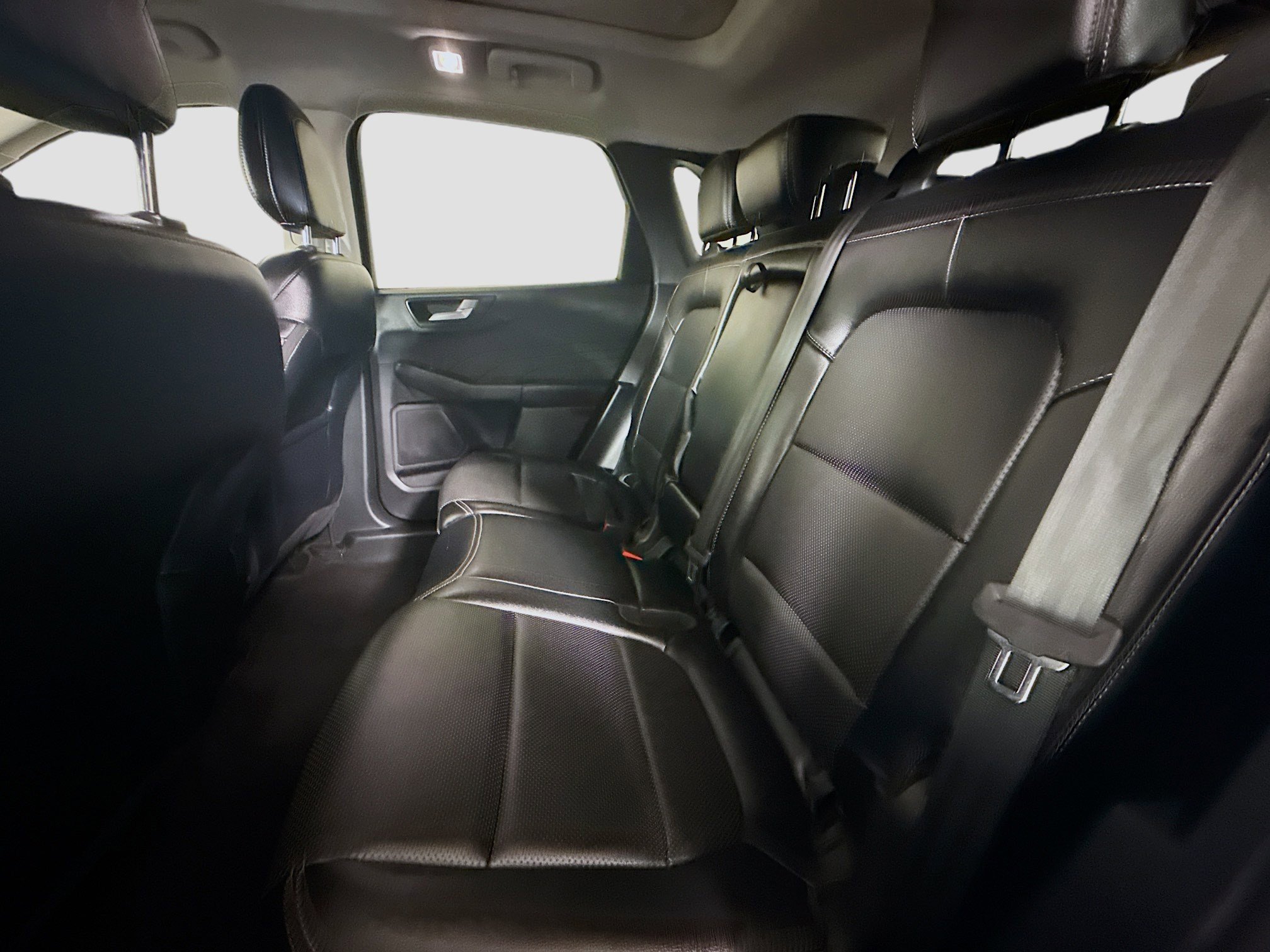 Used 2022 Ford Escape Titanium w/ Class II Trailer Tow Package image 25