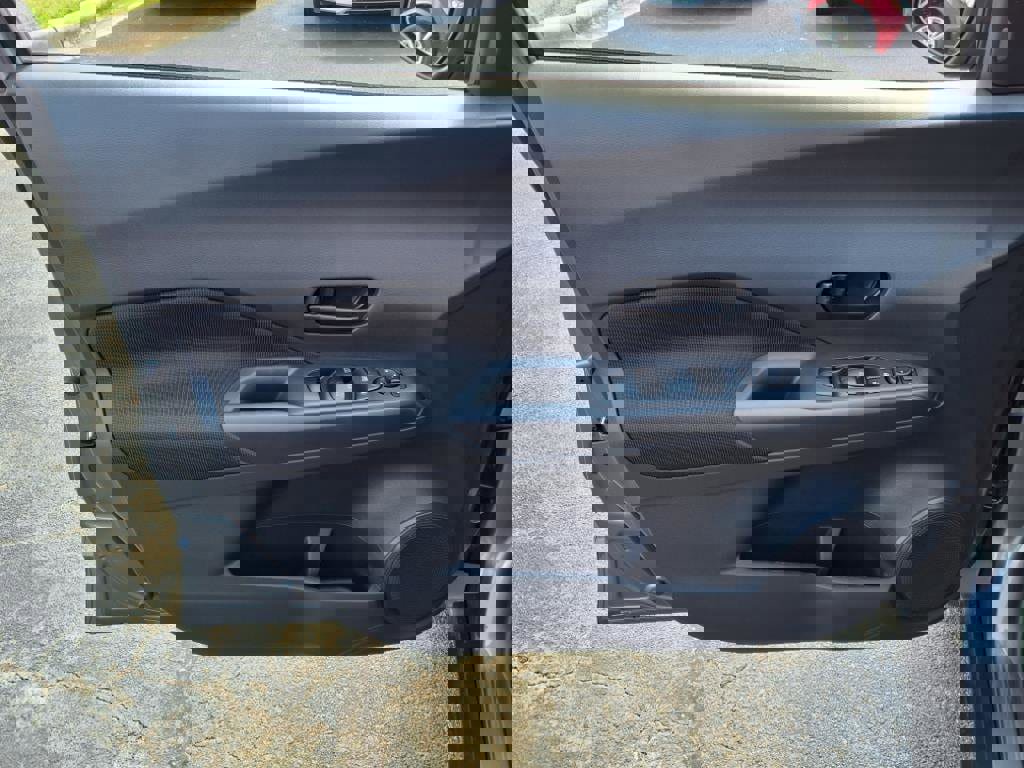 New 2025 Nissan Kicks Play S image 8