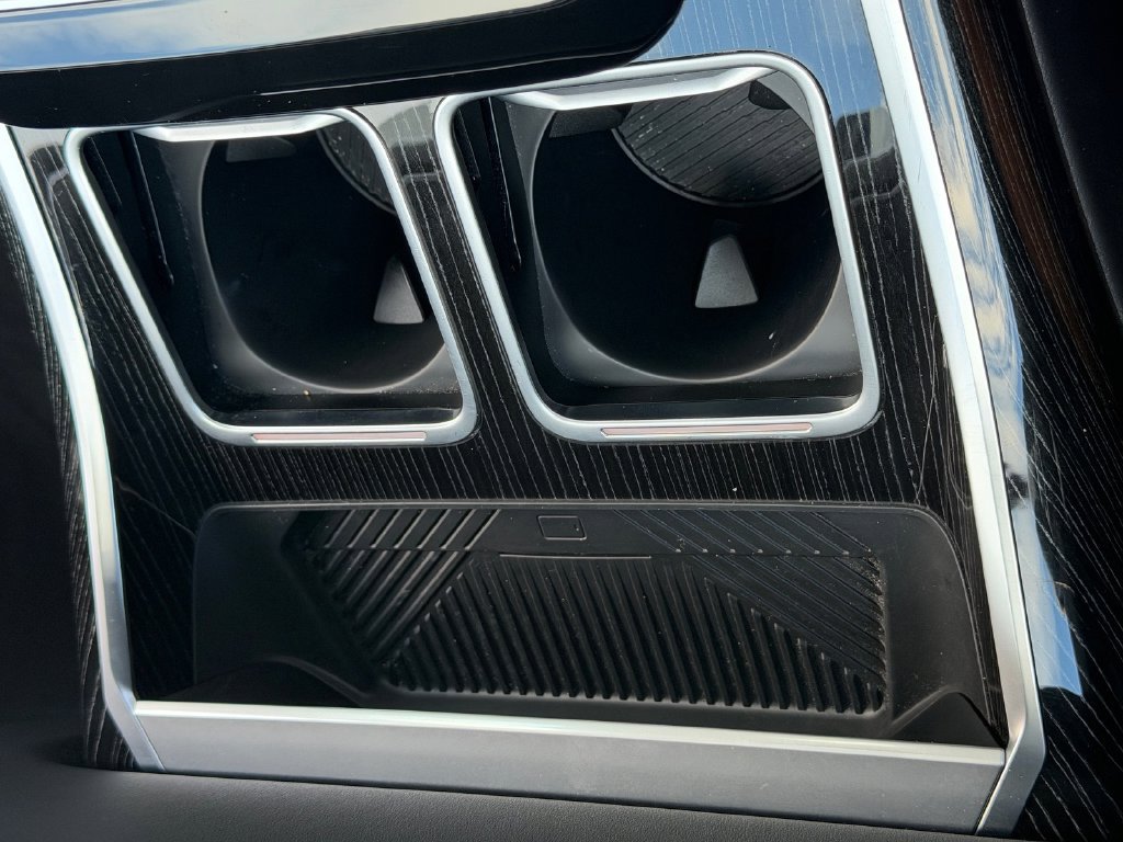 Used 2025 BMW 740i RWD image 28