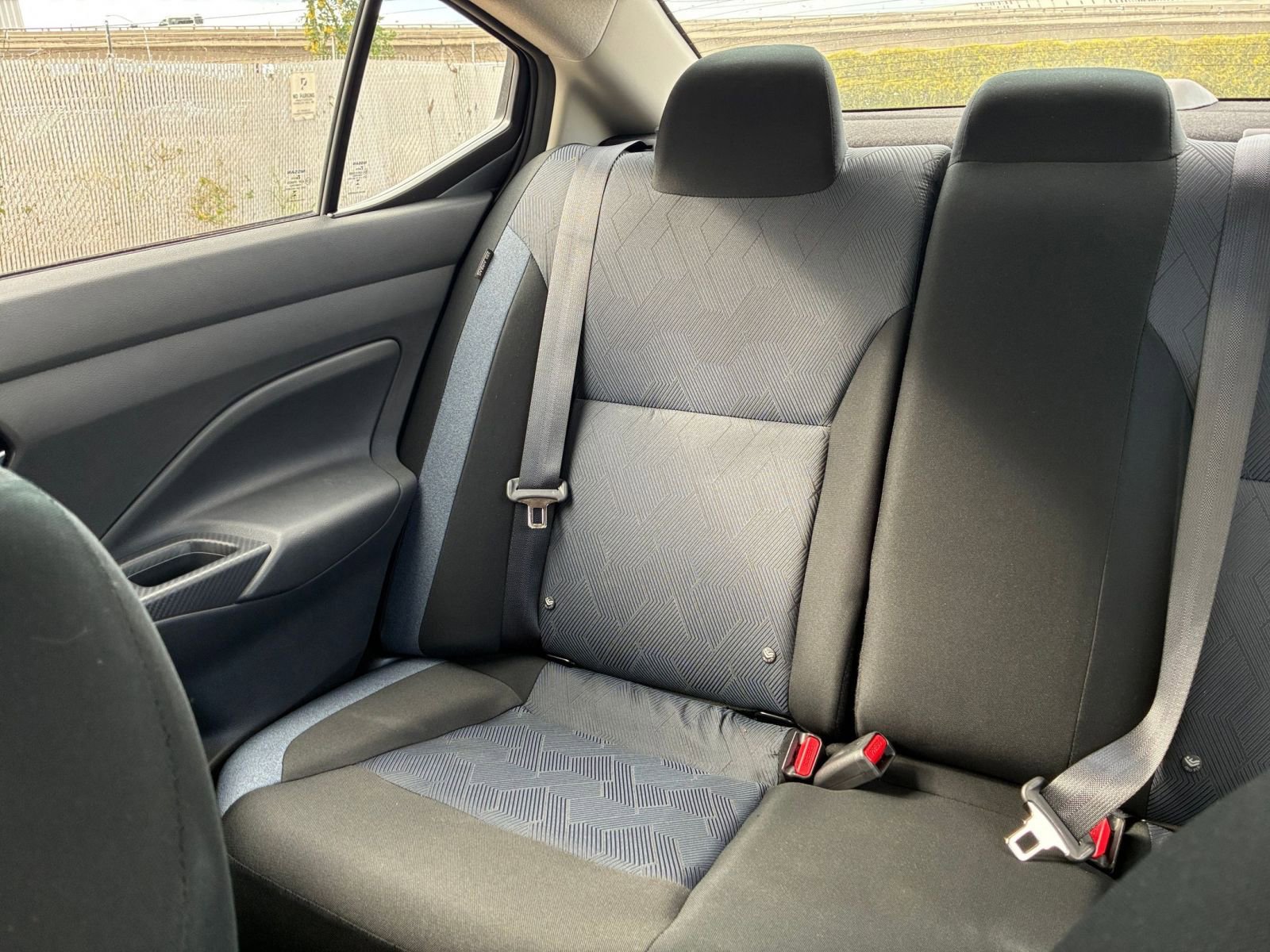 Used 2025 Nissan Versa SV image 37